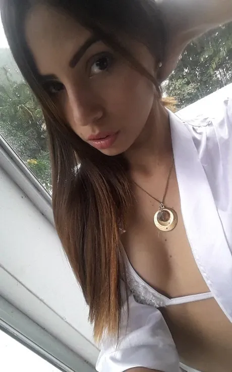 Irmak Soğukpinar Escort Profil Resmi Irmak - Soğukpinar VIP Escort Bayan Modeli - Gerçek Fotoğraflı İlan